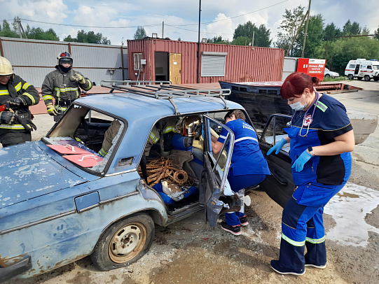 Сотрудники службы пожарной безопасности Жешартского ЛПК приняли участие в учениях